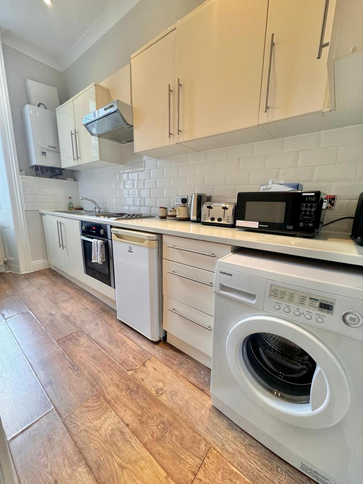 The Beverley Apartments London - Victoria Экстерьер фото